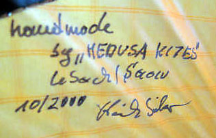 Datei:Medusa-kites-signature.jpg