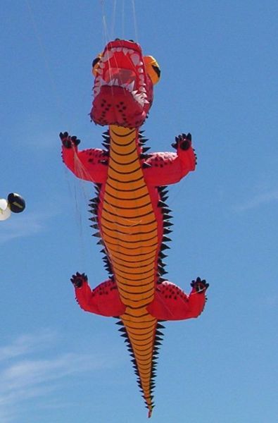 Datei:Leinenschmuck Red Dragon.jpg